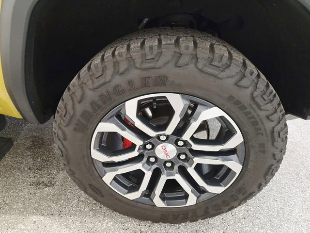 Used 2024 GMC Canyon AT4 w/ AT4 Premium Package image 18