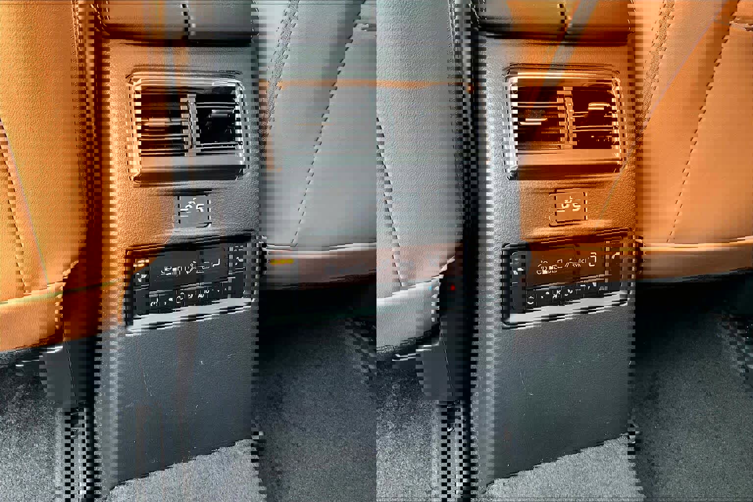 Used 2025 MAZDA CX-70 3.3 Turbo S w/ Premium Plus image 33