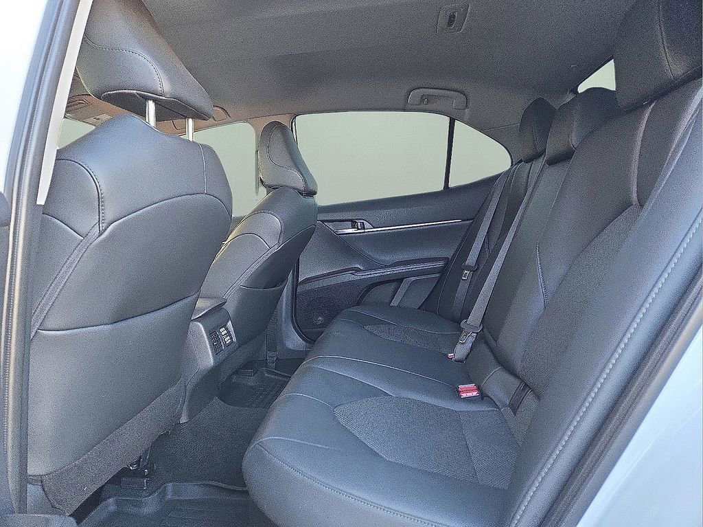 Used 2023 Toyota Camry XLE image 15