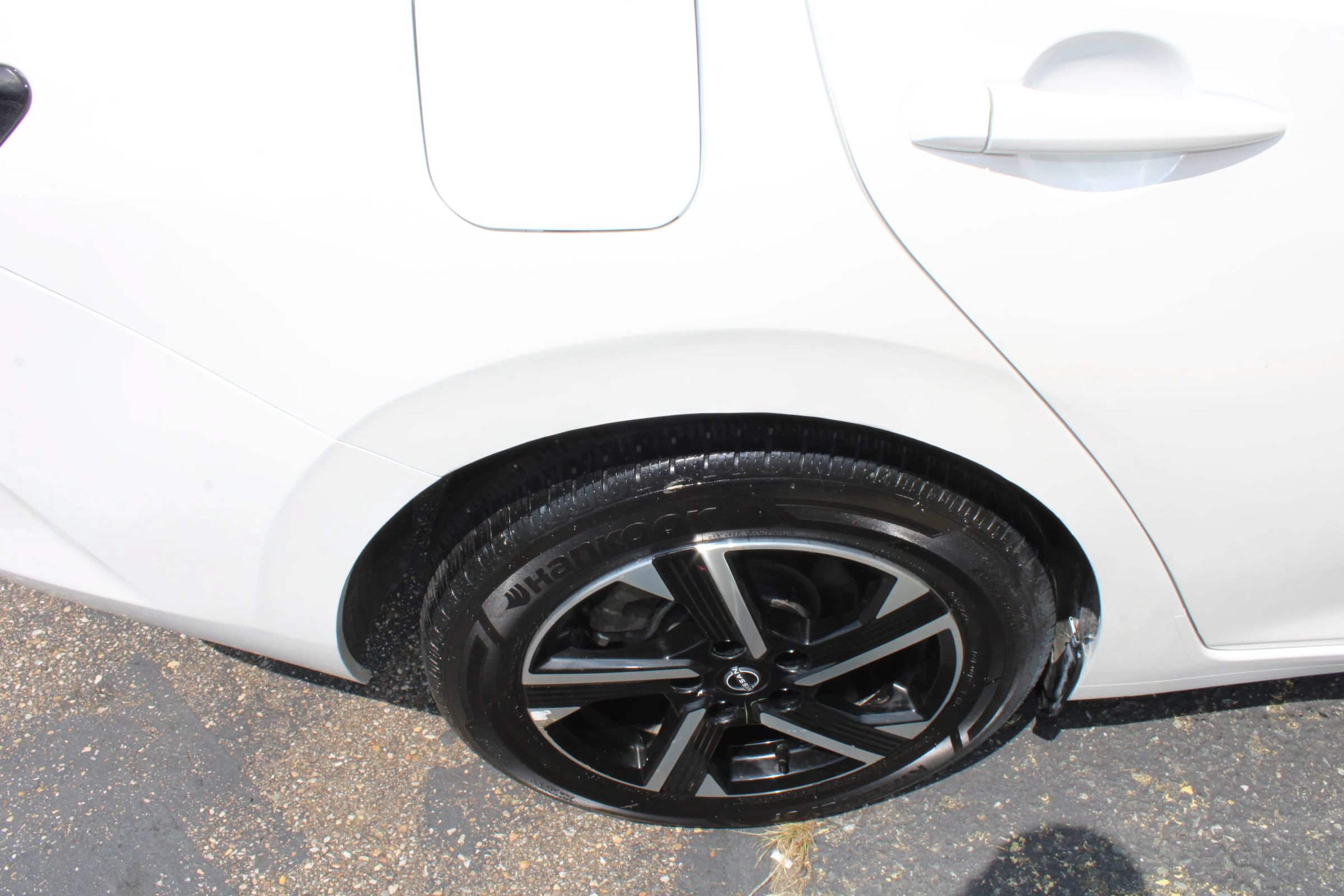 Used 2024 Nissan Sentra SV FWD image 24