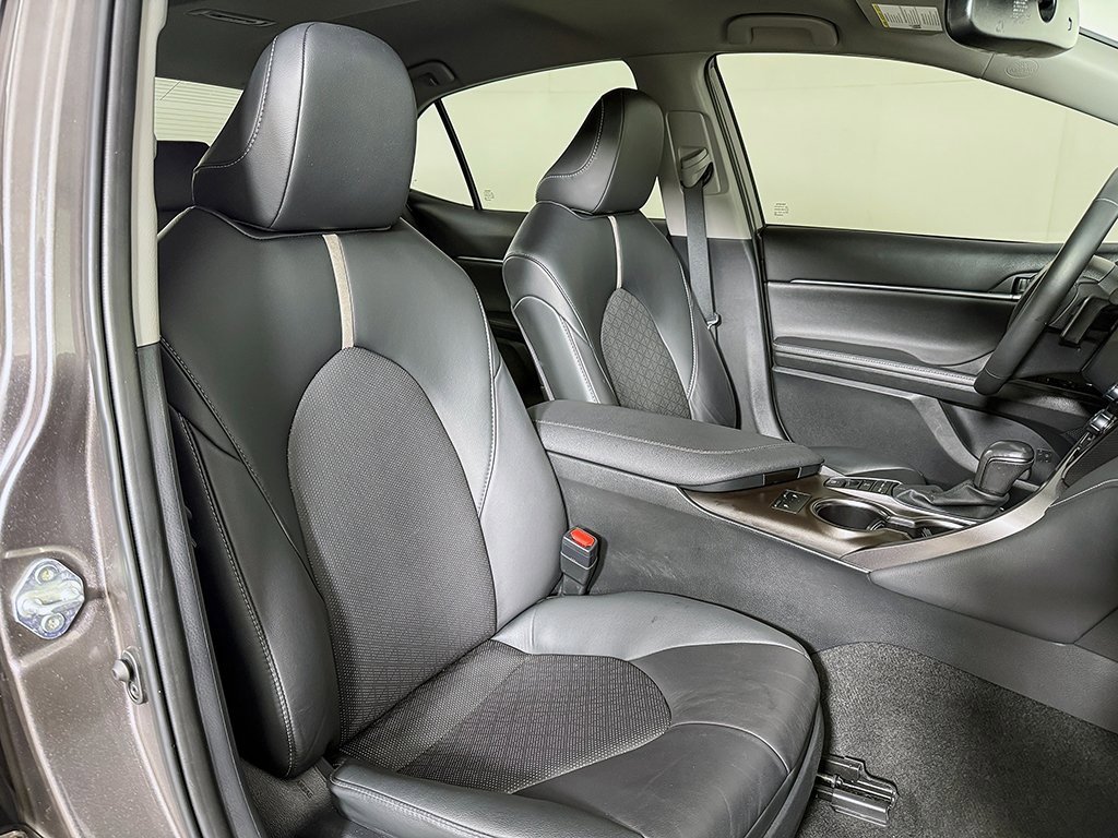 Used 2024 Toyota Camry XSE image 25