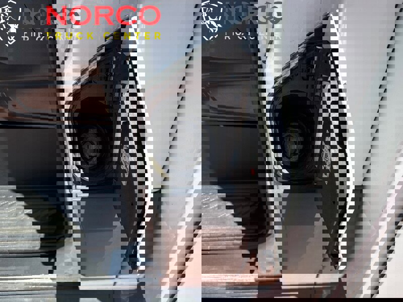 Used 2018 Ford Transit 350 138 w/ Interior Upgrade Package image 20