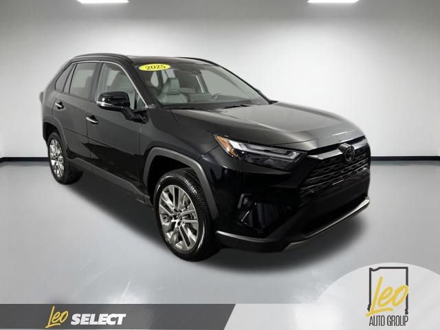 Used 2025 Toyota RAV4 Limited w/ Weather Package AWD/4WD image 4