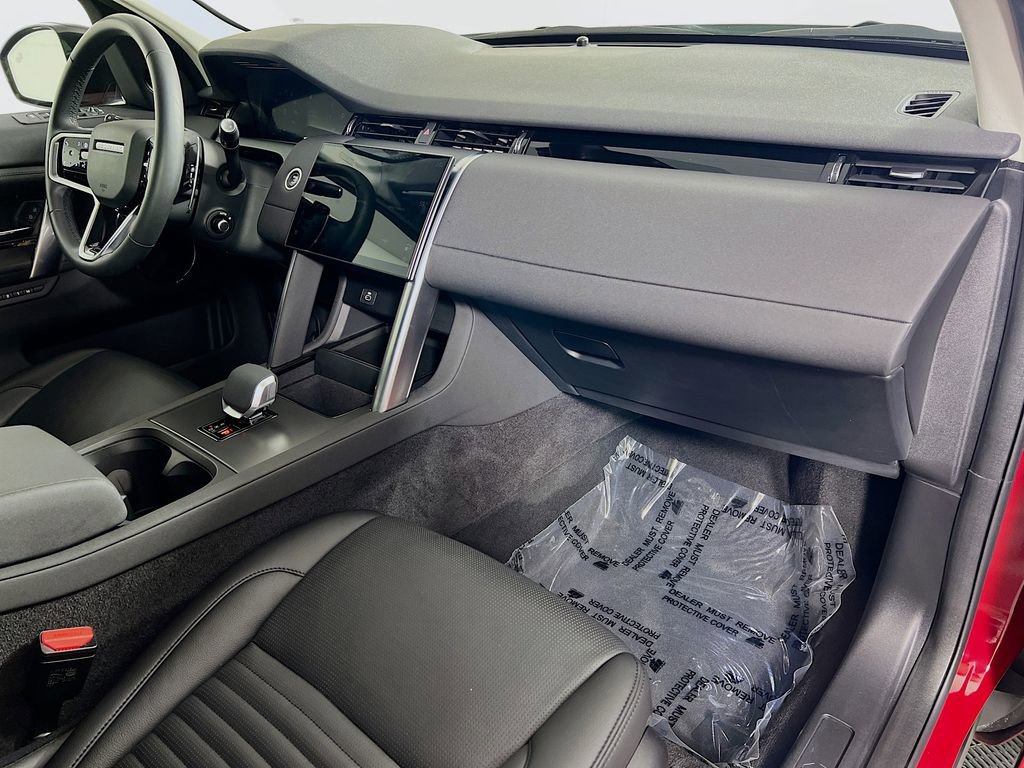 Certified 2024 Land Rover Discovery Sport S image 31