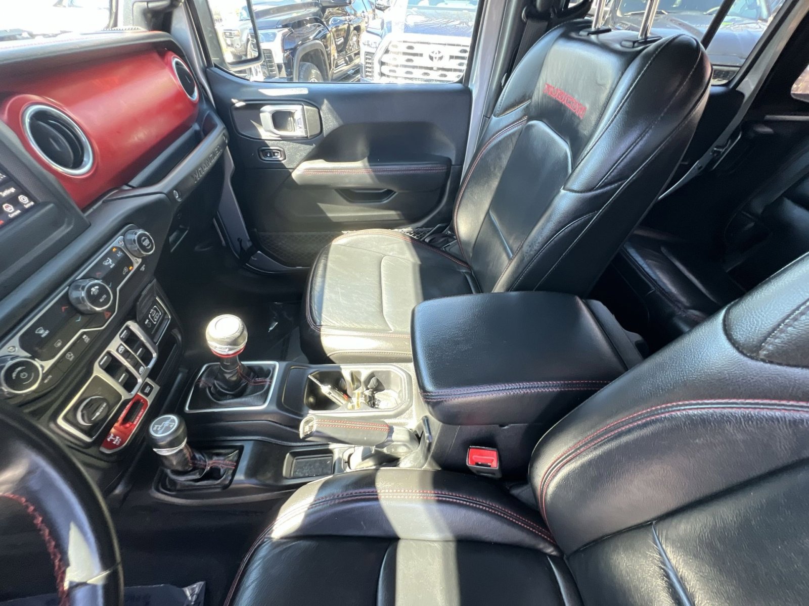 Used 2018 Jeep Wrangler Unlimited Rubicon w/ Steel Bumper Group image 22