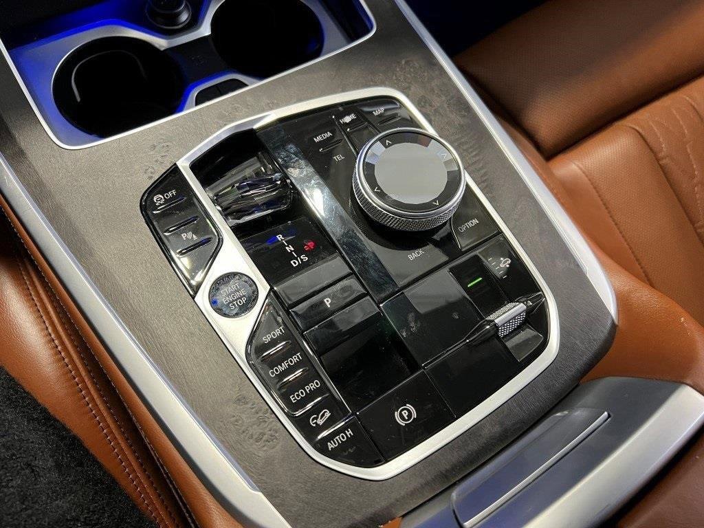 Used 2023 BMW X7 M60i w/ Executive Package image 57