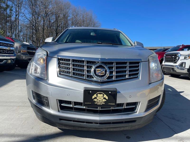 Used 2015 Cadillac SRX Luxury FWD image 2