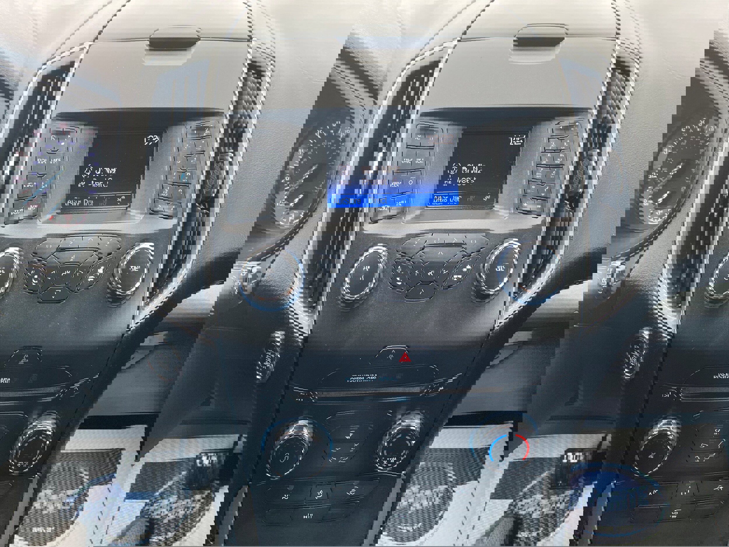 Used 2015 Ford Edge SE FWD image 11