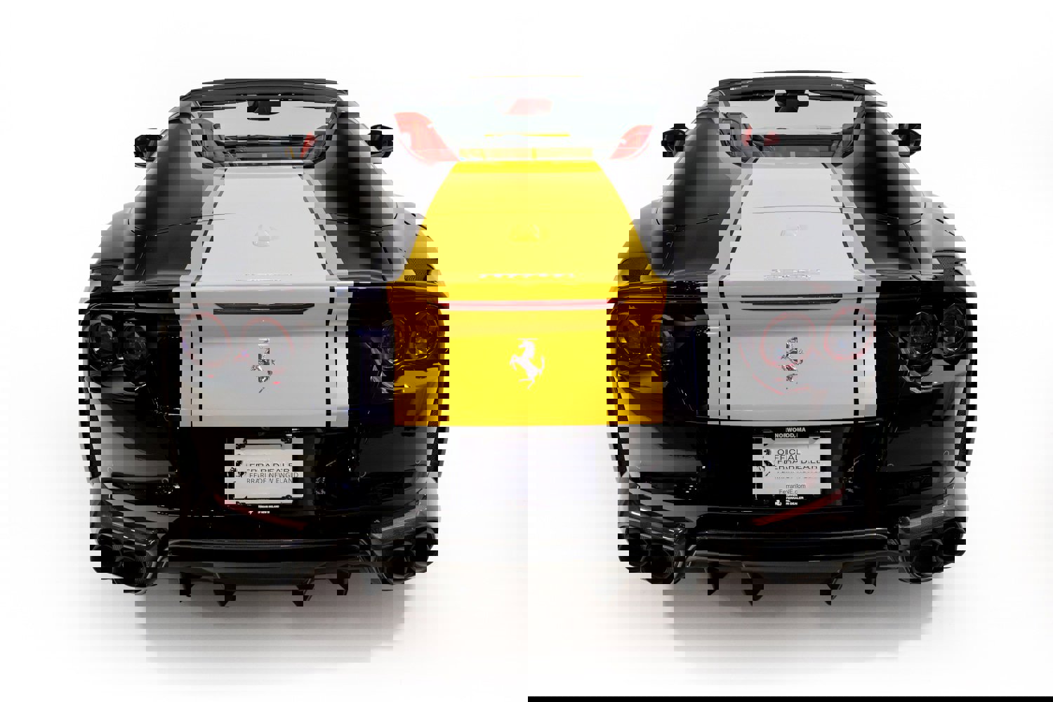 Used 2021 Ferrari 812 GTS image 17