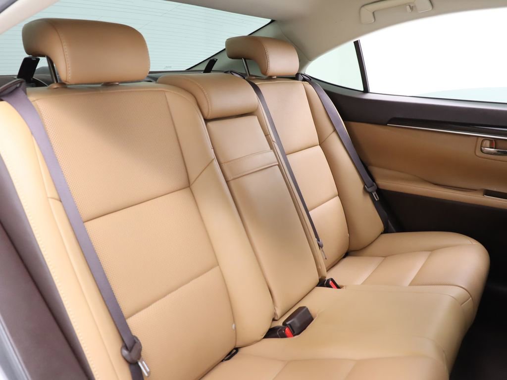 Used 2017 Lexus ES 350 w/ Navigation System Package FWD image 34