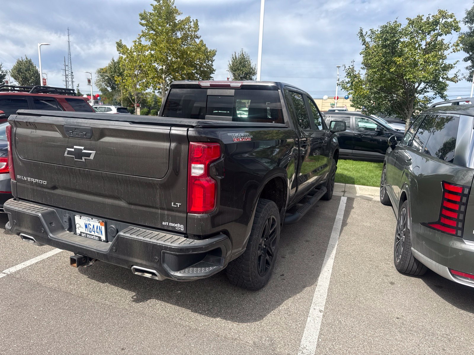 Used 2022 Chevrolet Silverado 1500 LT Trail Boss w/ LT Trail Boss Premium Package AWD/4WD image 6