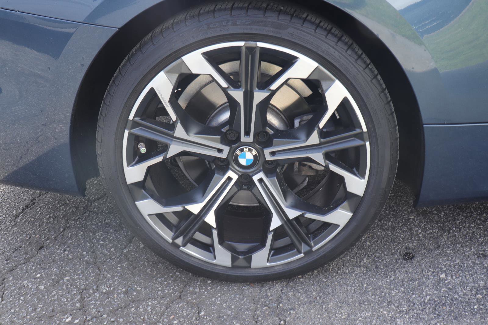 Used 2025 BMW 430i Coupe w/ Convenience Package image 38