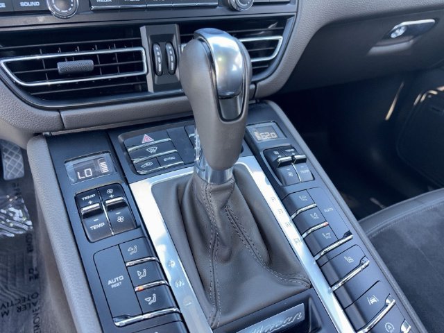 Used 2021 Porsche Macan S AWD/4WD image 29