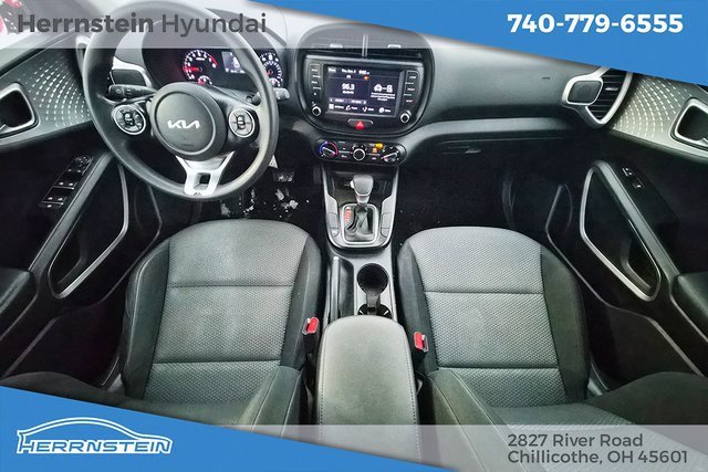 Used 2022 Kia Soul LX image 12
