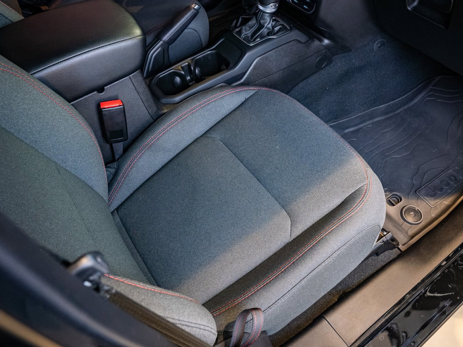 Used 2024 Jeep Wrangler Unlimited Rubicon image 24