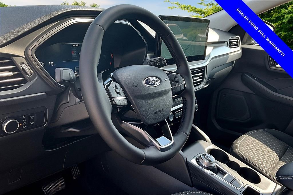 New 2025 Ford Escape Active w/ Active Premium Tech Pack image 6
