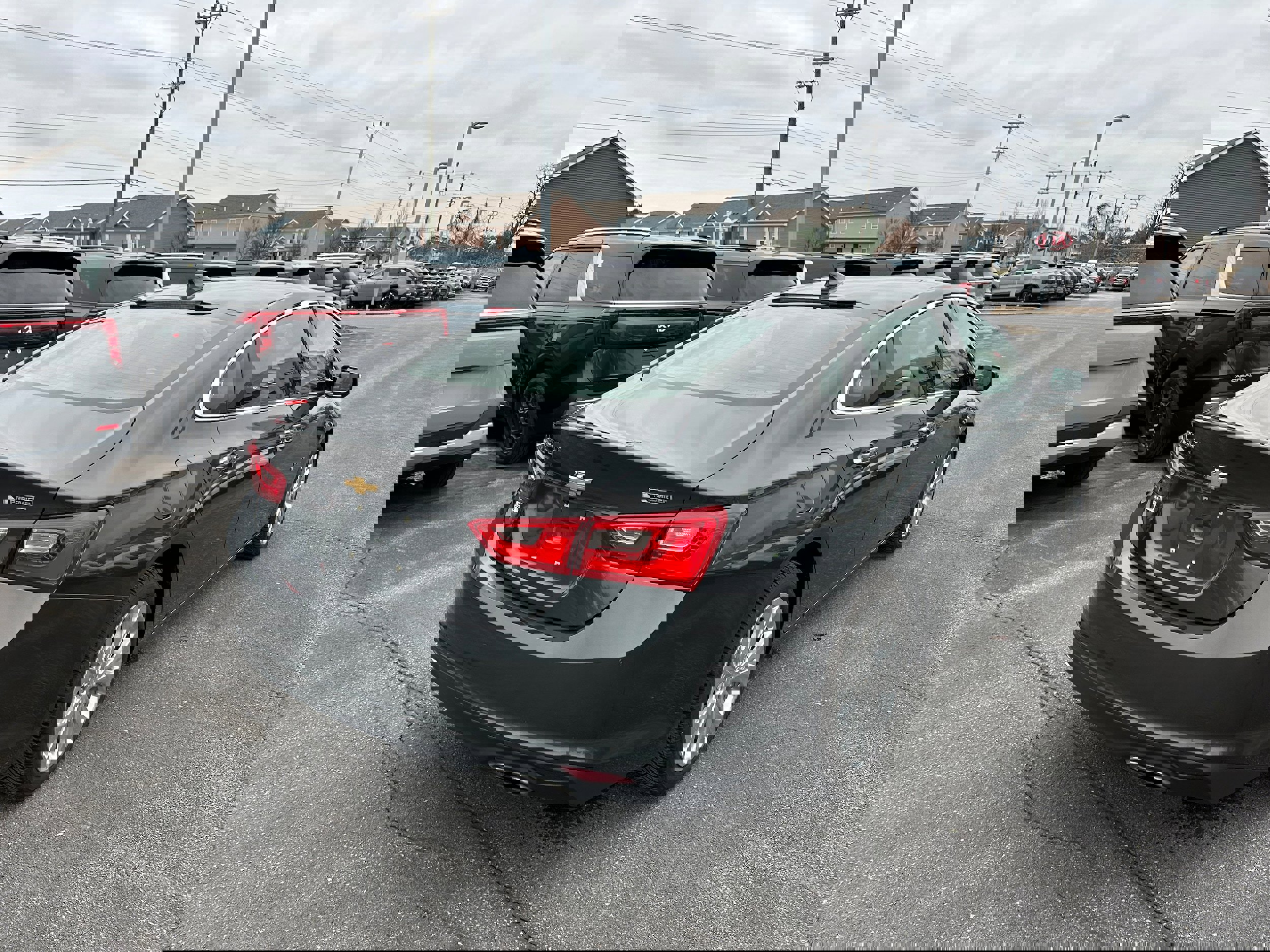 Used 2017 Chevrolet Malibu Premier FWD image 5