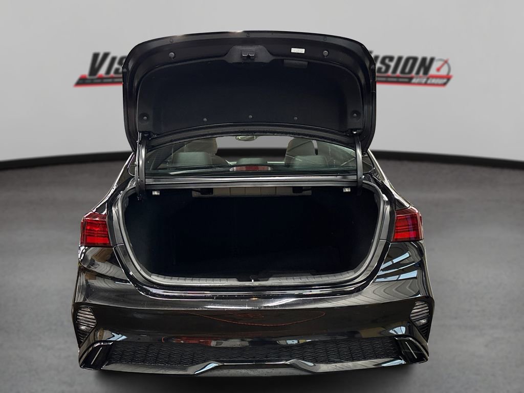 Certified 2023 Kia Forte GT-Line image 11