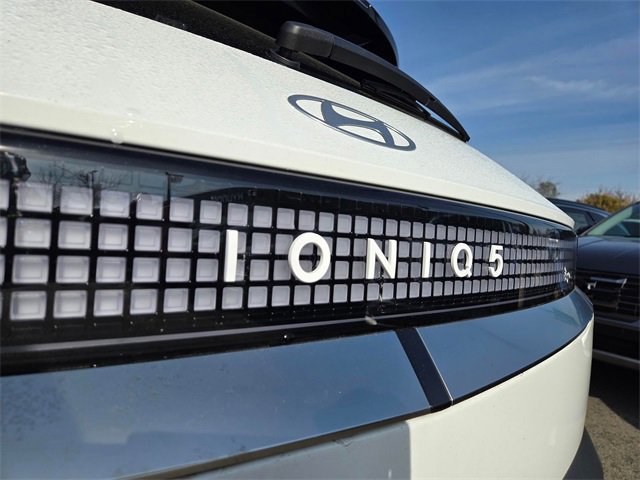 New 2026 Hyundai Ioniq 5 Limited image 8