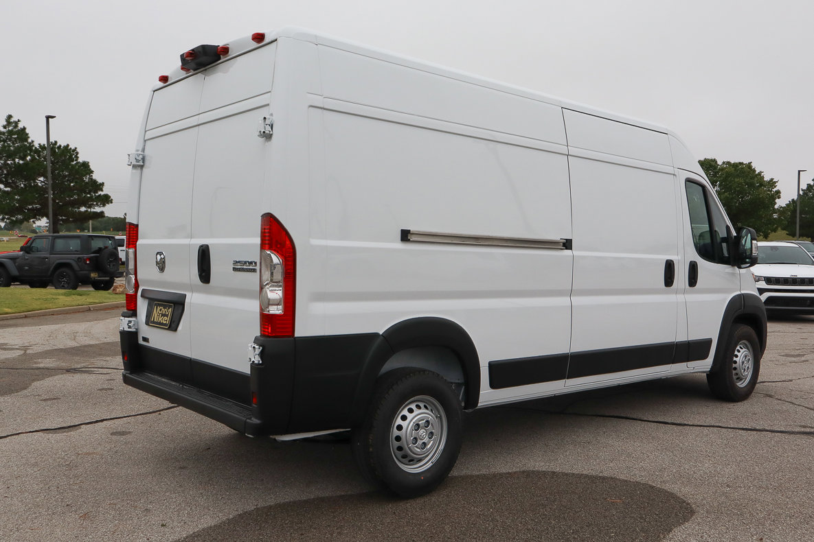 New 2026 RAM ProMaster 2500 w/ Convenience Group image 4