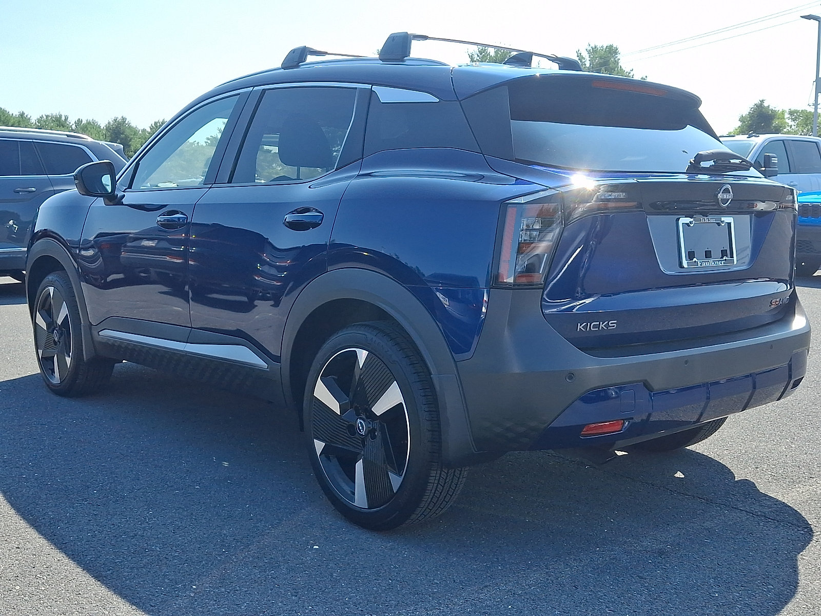 Used 2026 Nissan Kicks SR w/ Cold Weather Package AWD/4WD image 4
