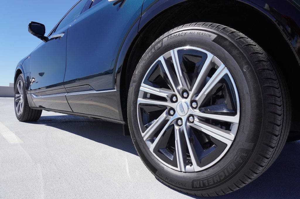 Certified 2024 Cadillac Lyriq Luxury RWD image 6