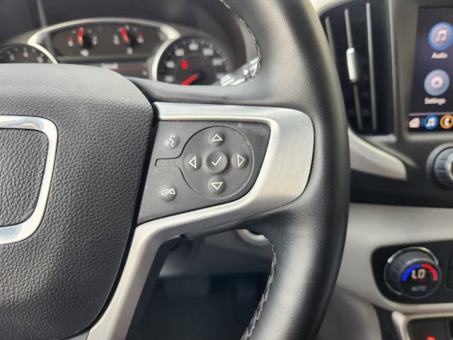 Used 2024 GMC Terrain SLT image 31