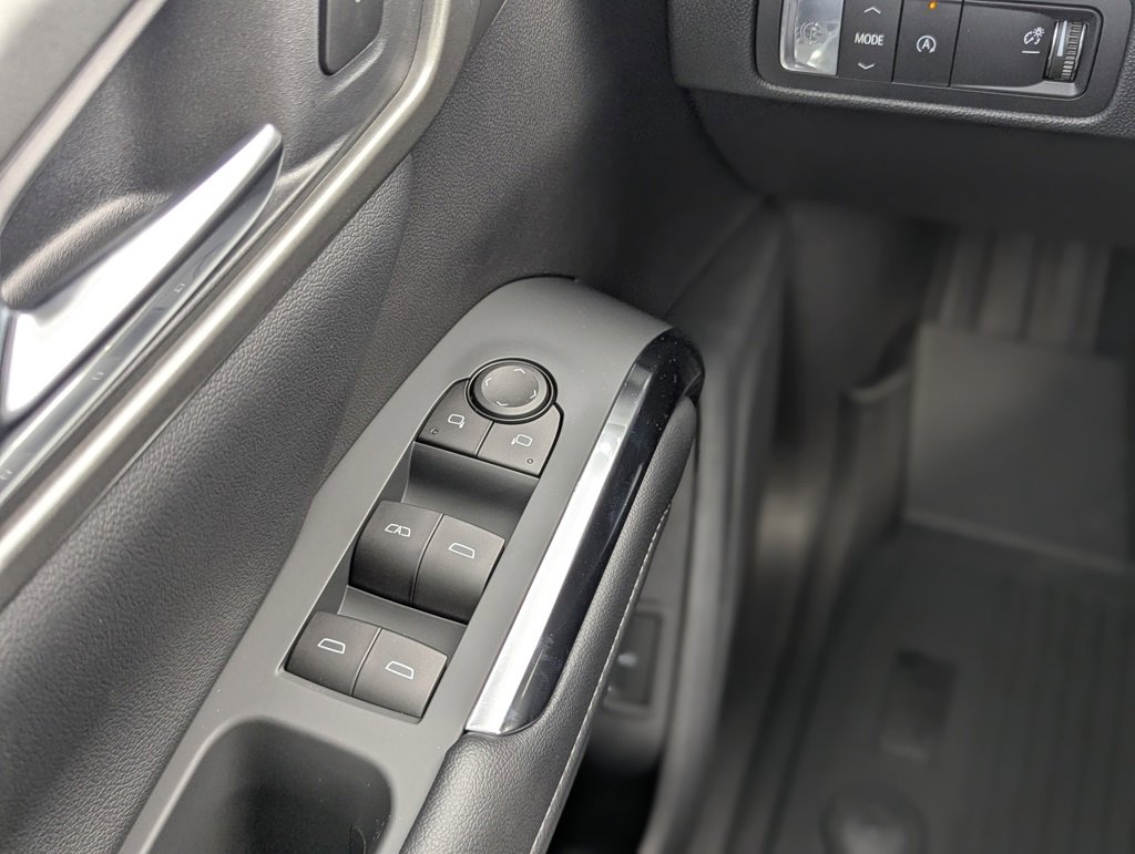 New 2026 Chevrolet Traverse LT w/ Midnight/Sport Edition image 21