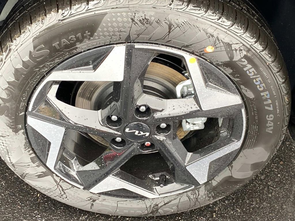 New 2025 Kia Seltos S image 6