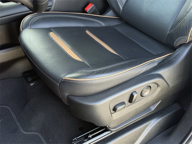 Used 2023 GMC Yukon AT4 image 15
