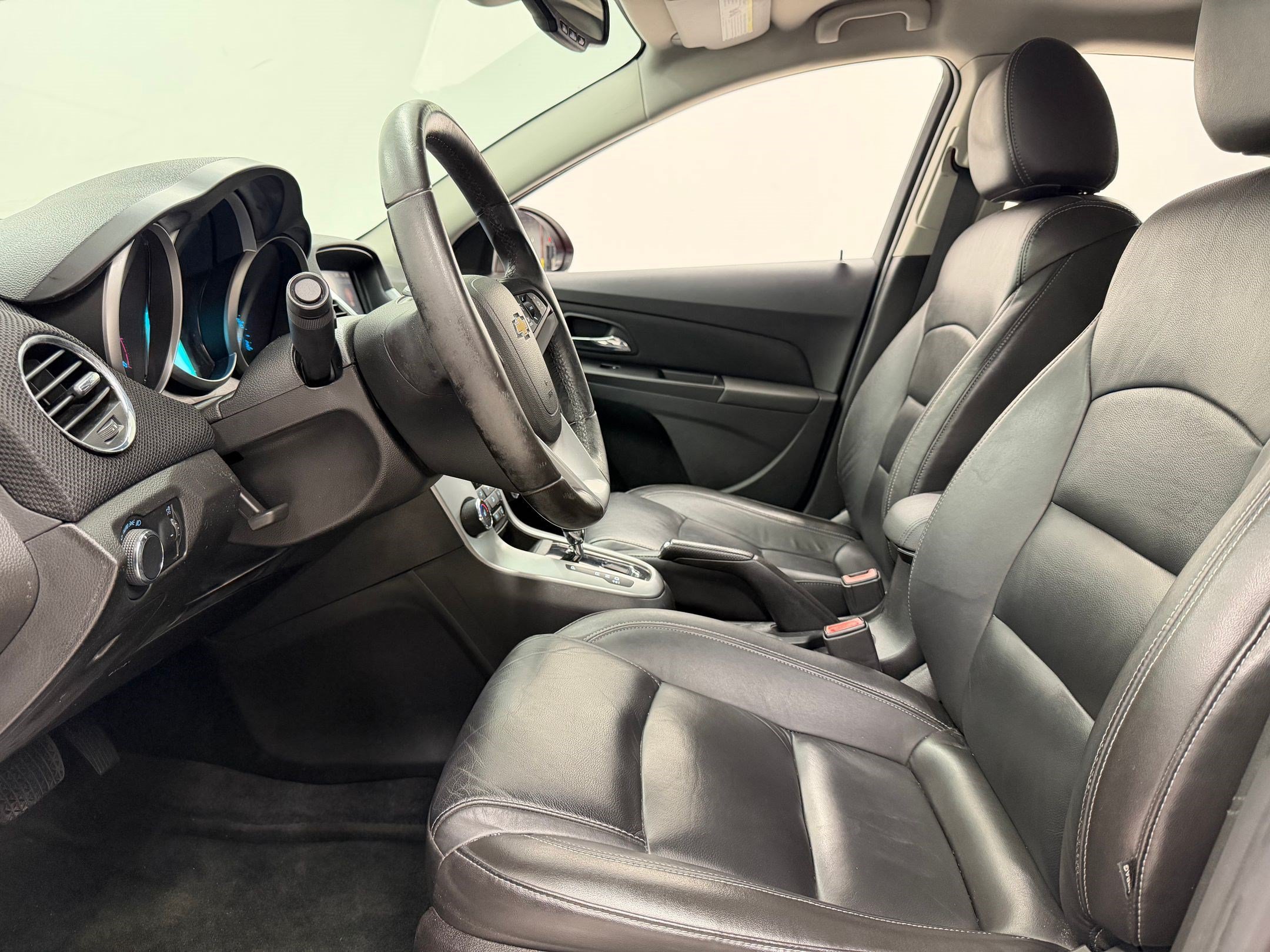 Used 2014 Chevrolet Cruze LT FWD image 4