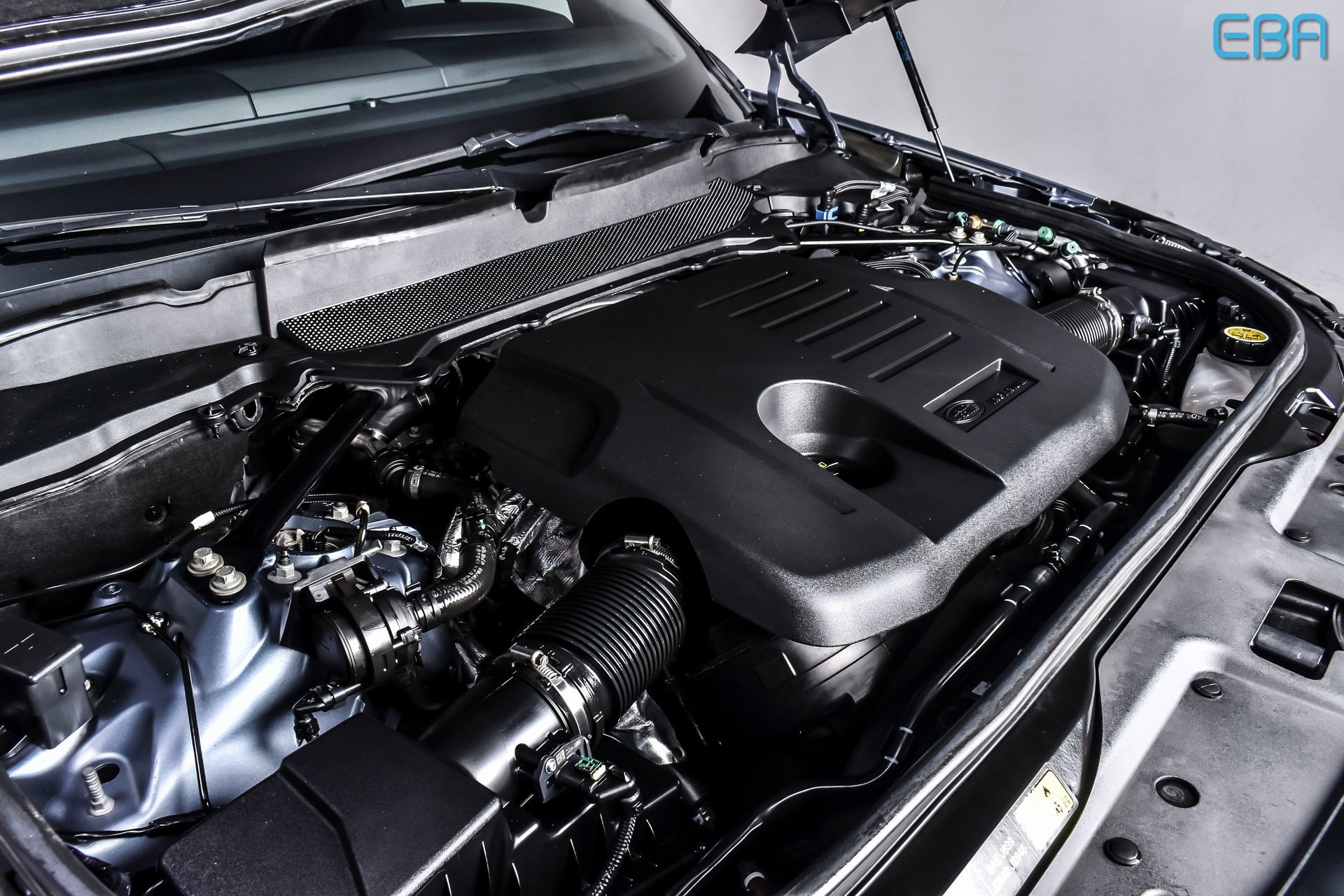 Used 2023 Land Rover Discovery S R-Dynamic image 12