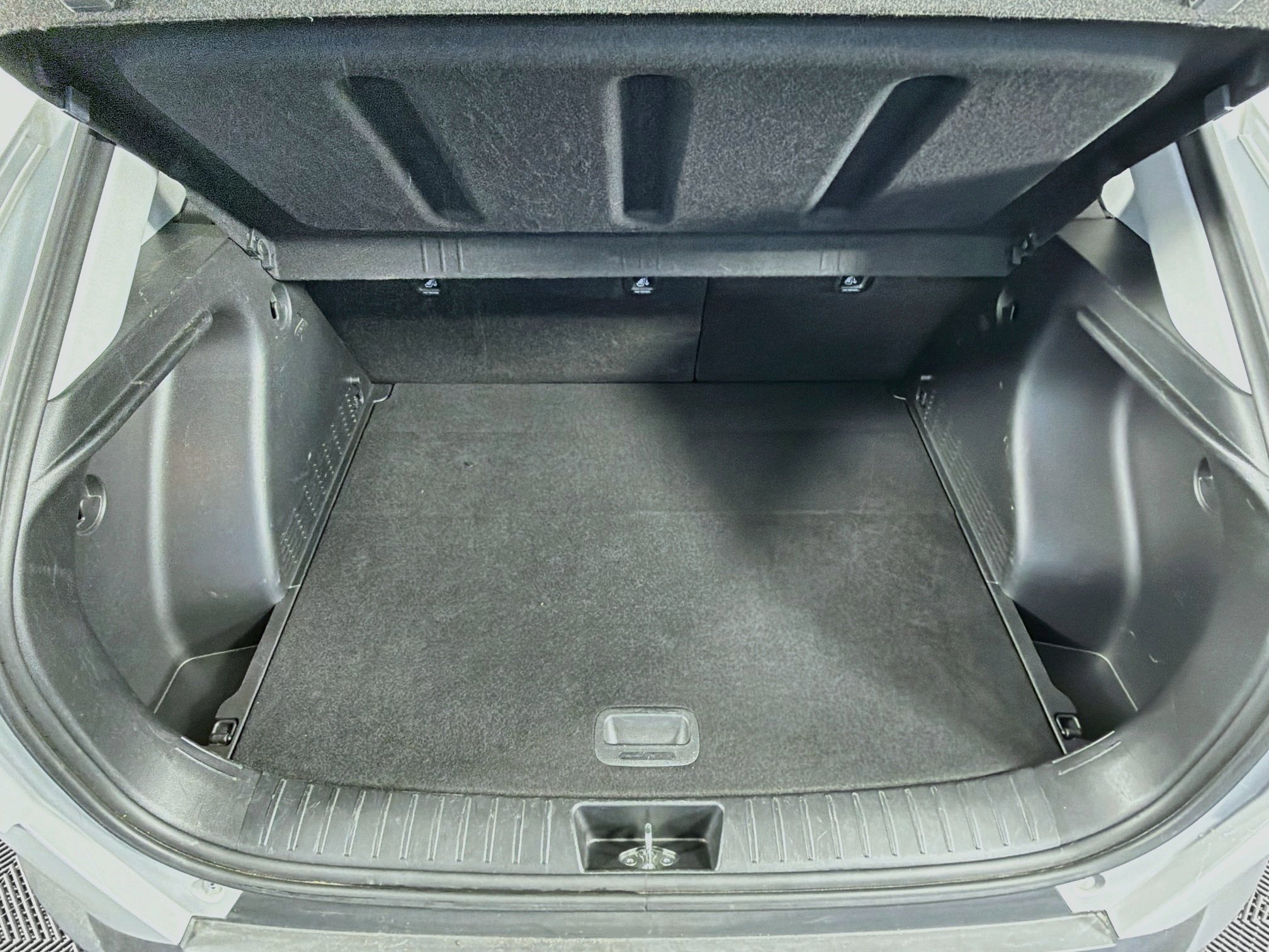 Used 2025 Hyundai Kona SEL FWD image 28