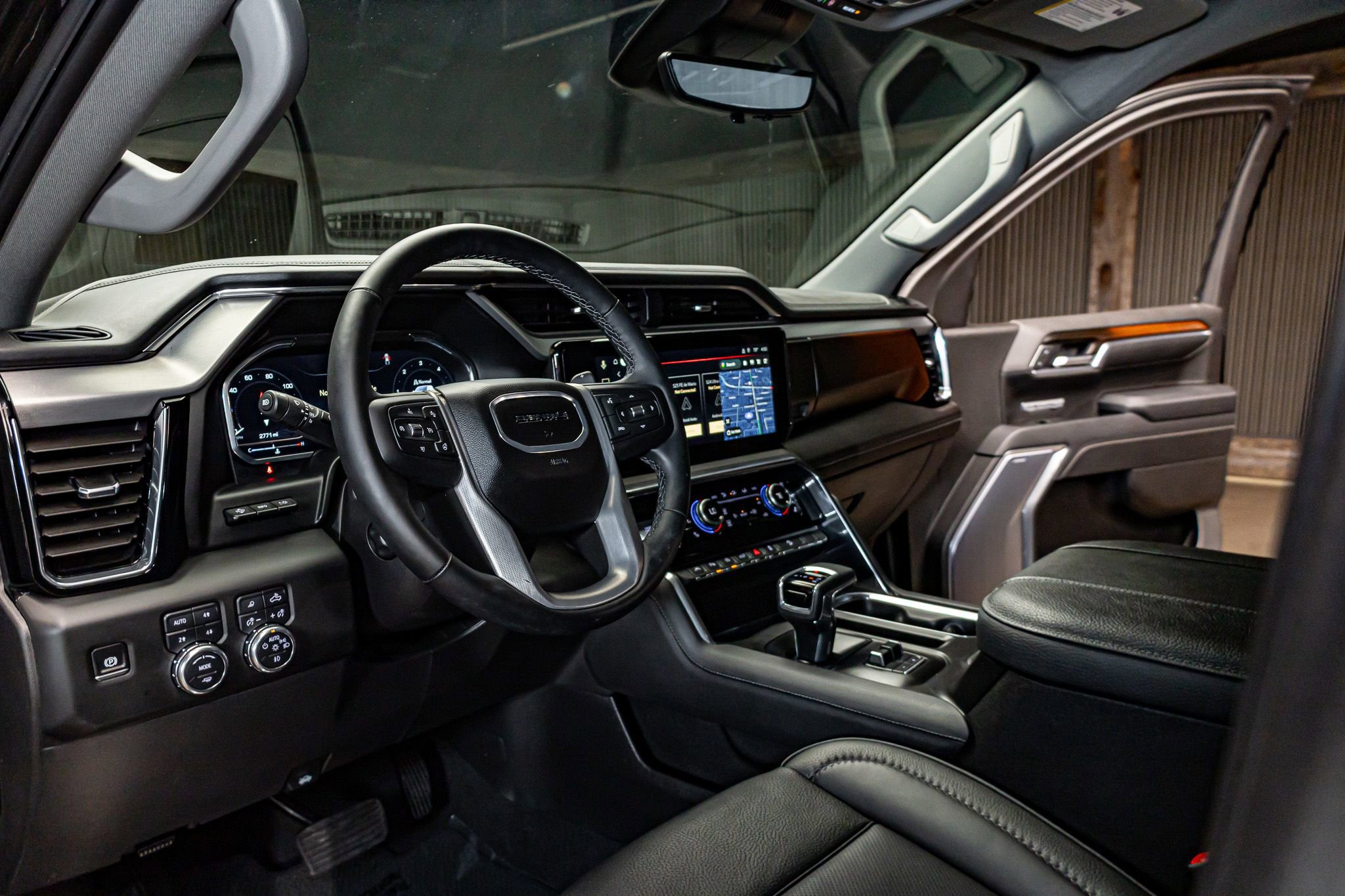 Used 2025 GMC Sierra 1500 Denali w/ Denali Reserve Package image 17