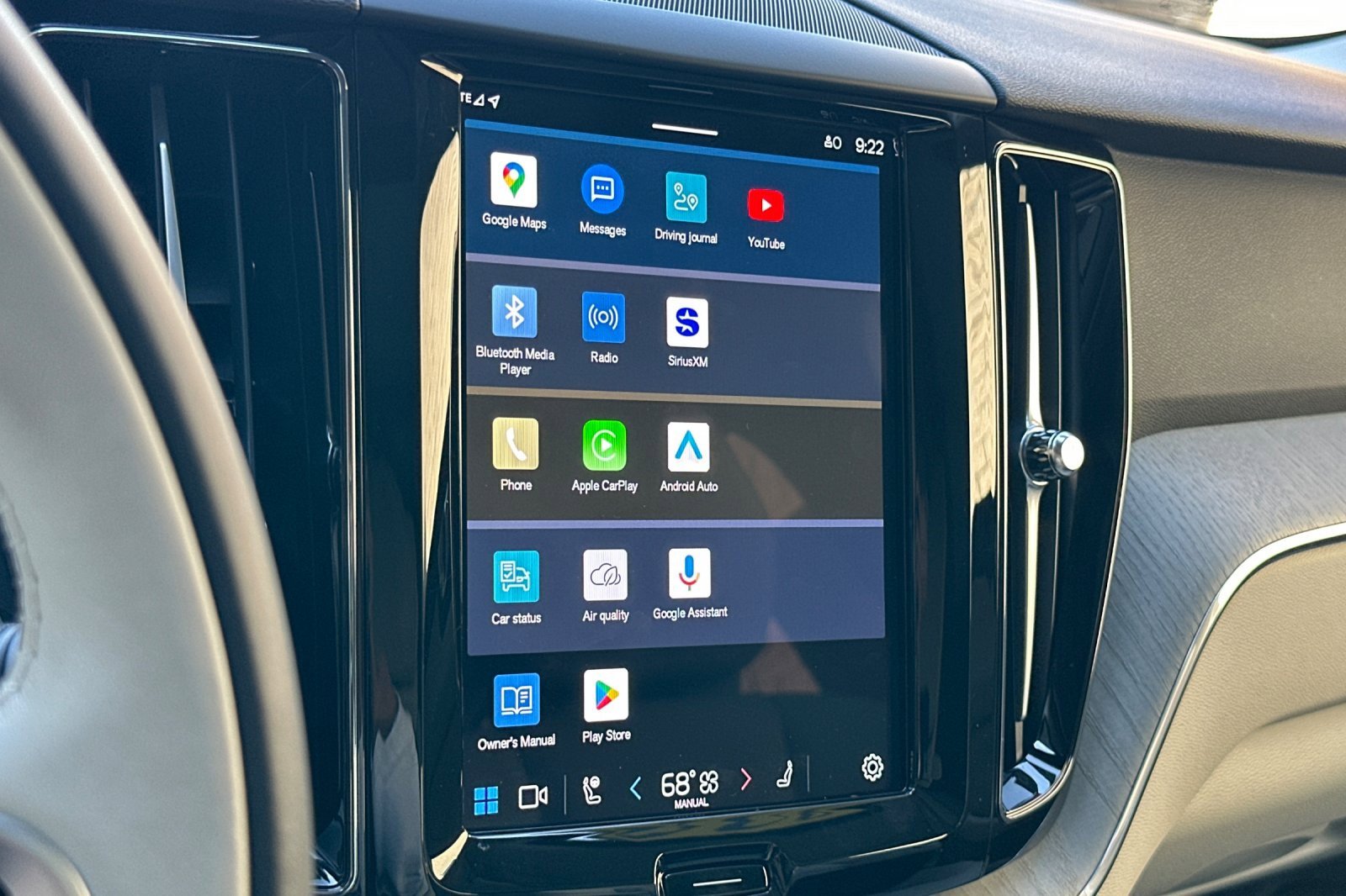 Certified 2025 Volvo XC60 T8 Plus w/ Protection Package Premier image 20