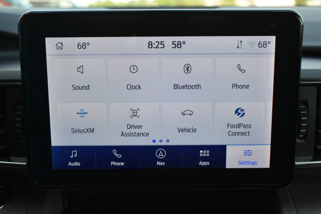 Used 2023 Ford Explorer XLT w/ Equipment Group 202A AWD/4WD image 26