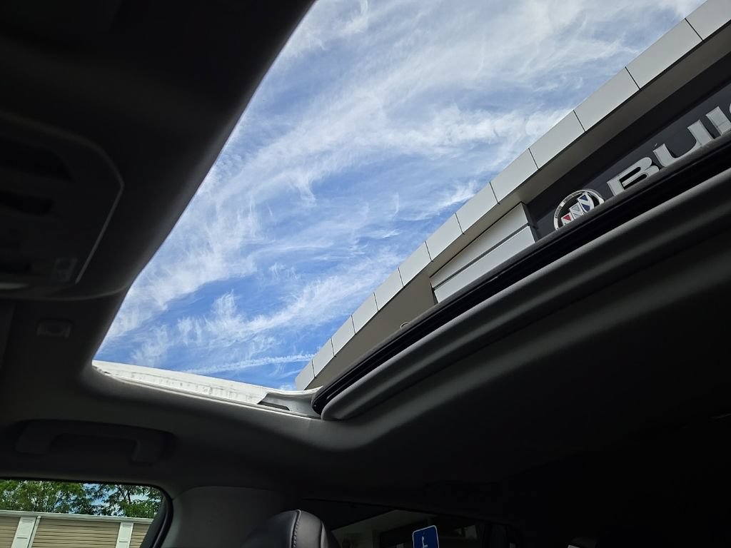 Used 2025 Toyota Highlander Limited AWD/4WD image 46