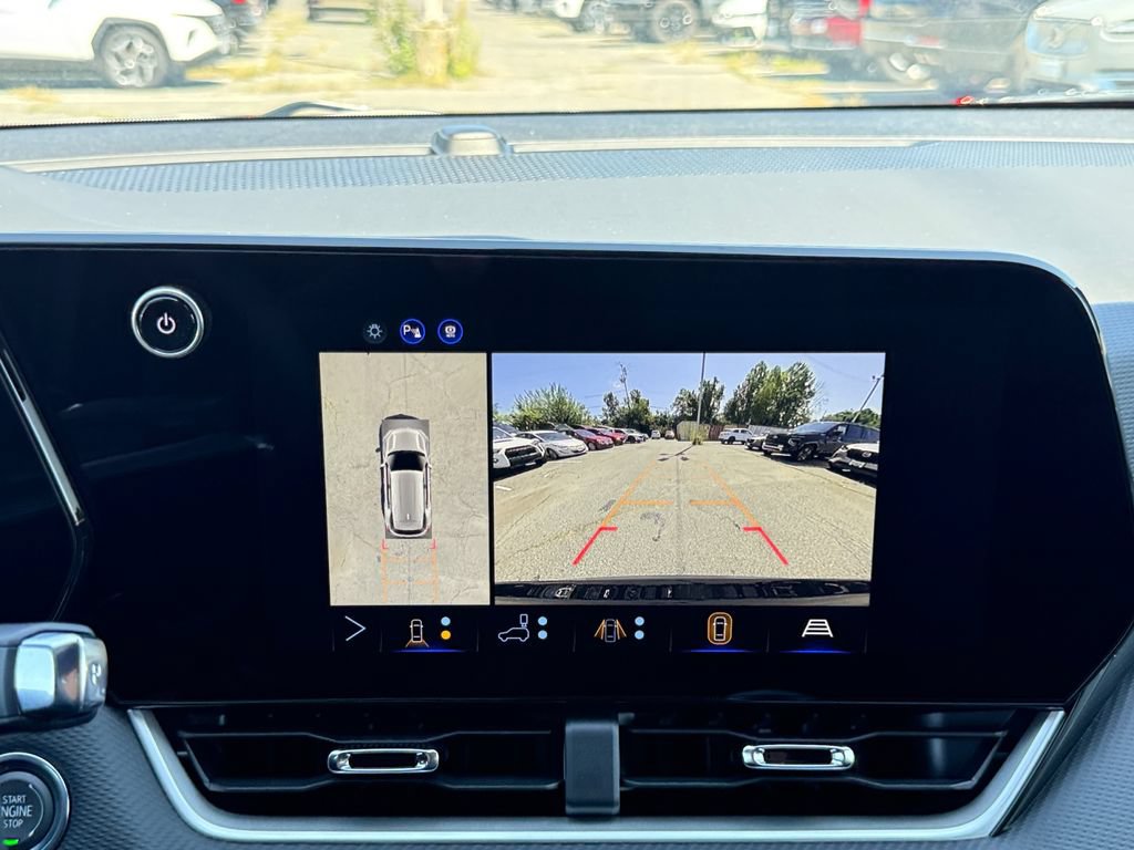 New 2027 Chevrolet Equinox LT w/ Safety and Technology Package AWD/4WD image 16