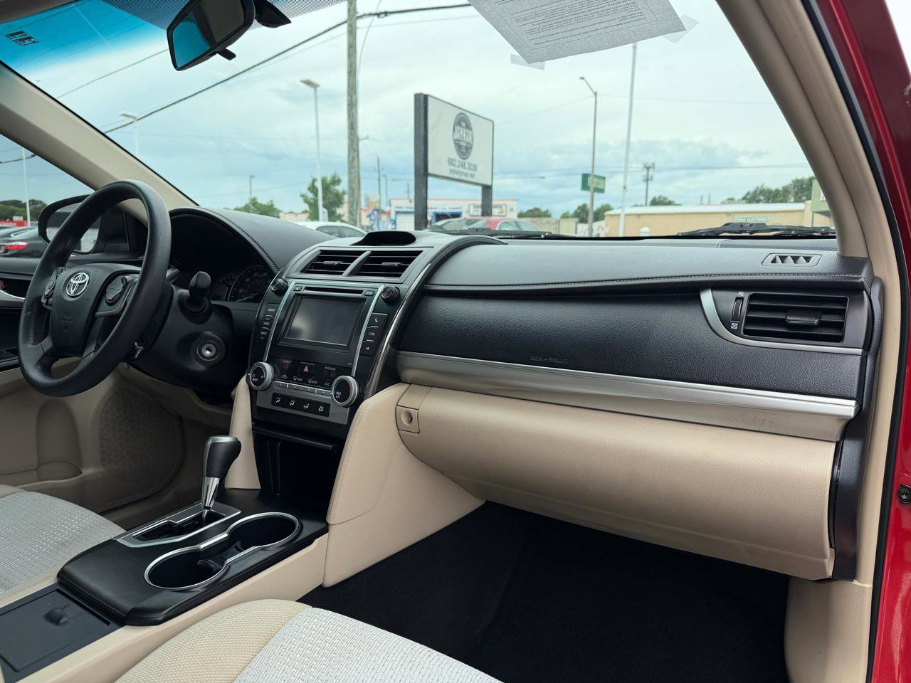 Used 2012 Toyota Camry LE FWD image 15