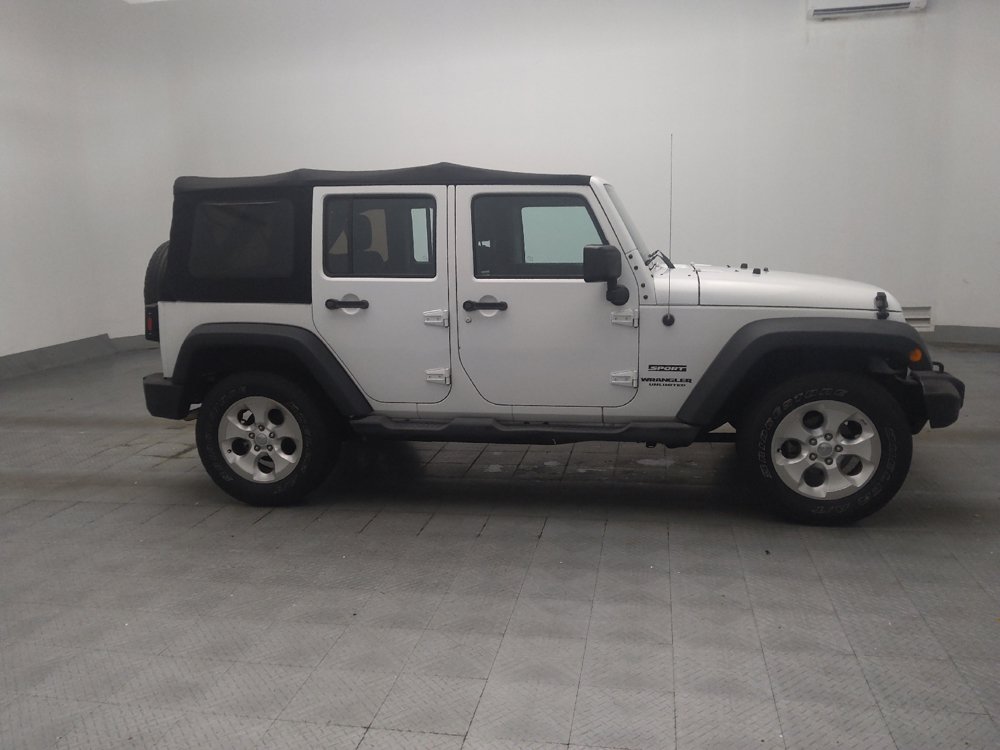 Used 2016 Jeep Wrangler Unlimited Sport w/ Connectivity Group AWD/4WD image 11