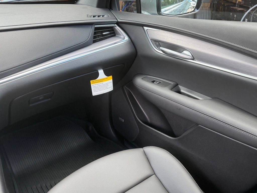 New 2026 Cadillac XT5 Luxury w/ LPO, Floor Liner Package AWD/4WD image 26