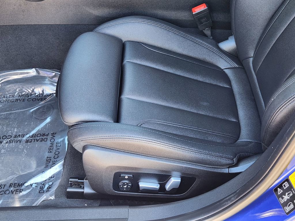 Used 2020 BMW 330i xDrive 330i xDrive w/ M Sport Package image 21