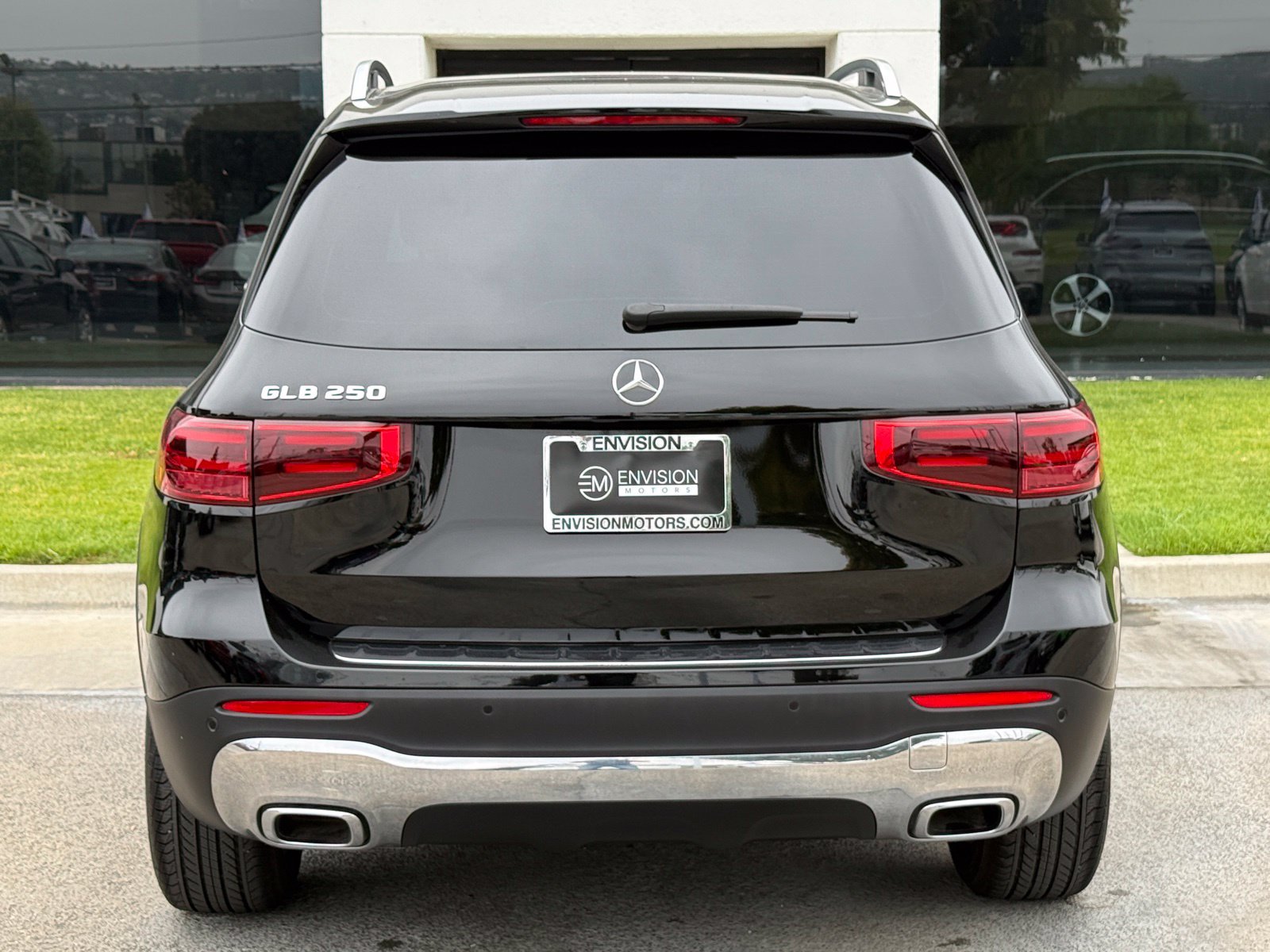 Used 2025 Mercedes-Benz GLB 250 image 14
