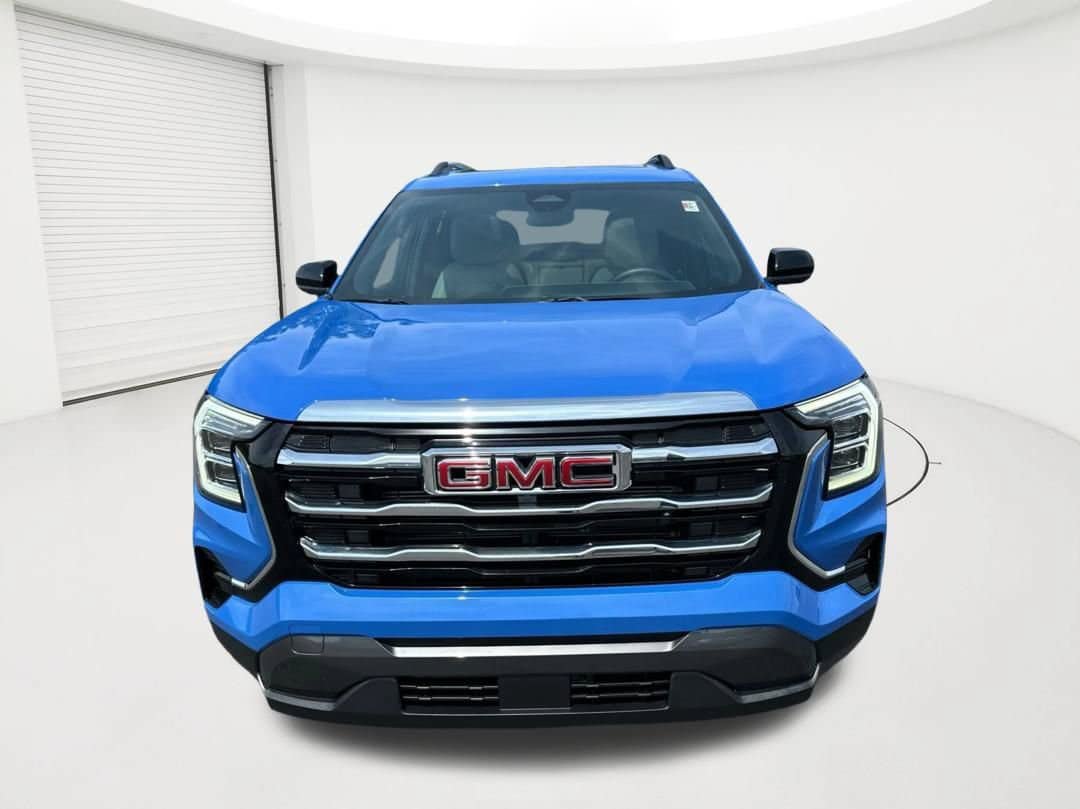Used 2025 GMC Terrain Elevation w/ Elevation Premium Package AWD/4WD image 2