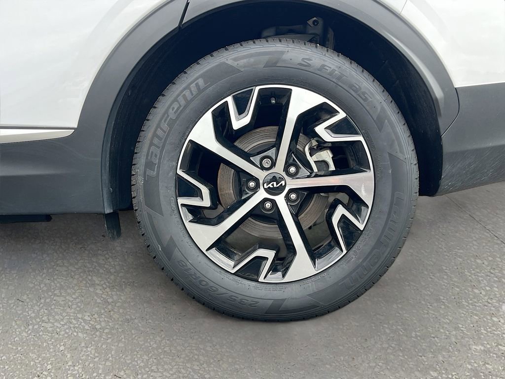 Certified 2024 Kia Sportage EX AWD/4WD image 30