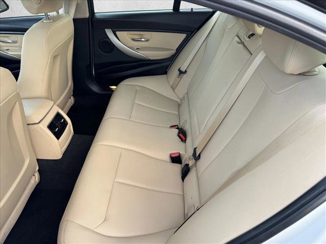 Used 2017 BMW 320i xDrive Sedan image 17
