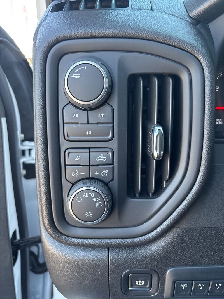 New 2025 Chevrolet Silverado 3500 W/T w/ WT Convenience Package AWD/4WD image 16