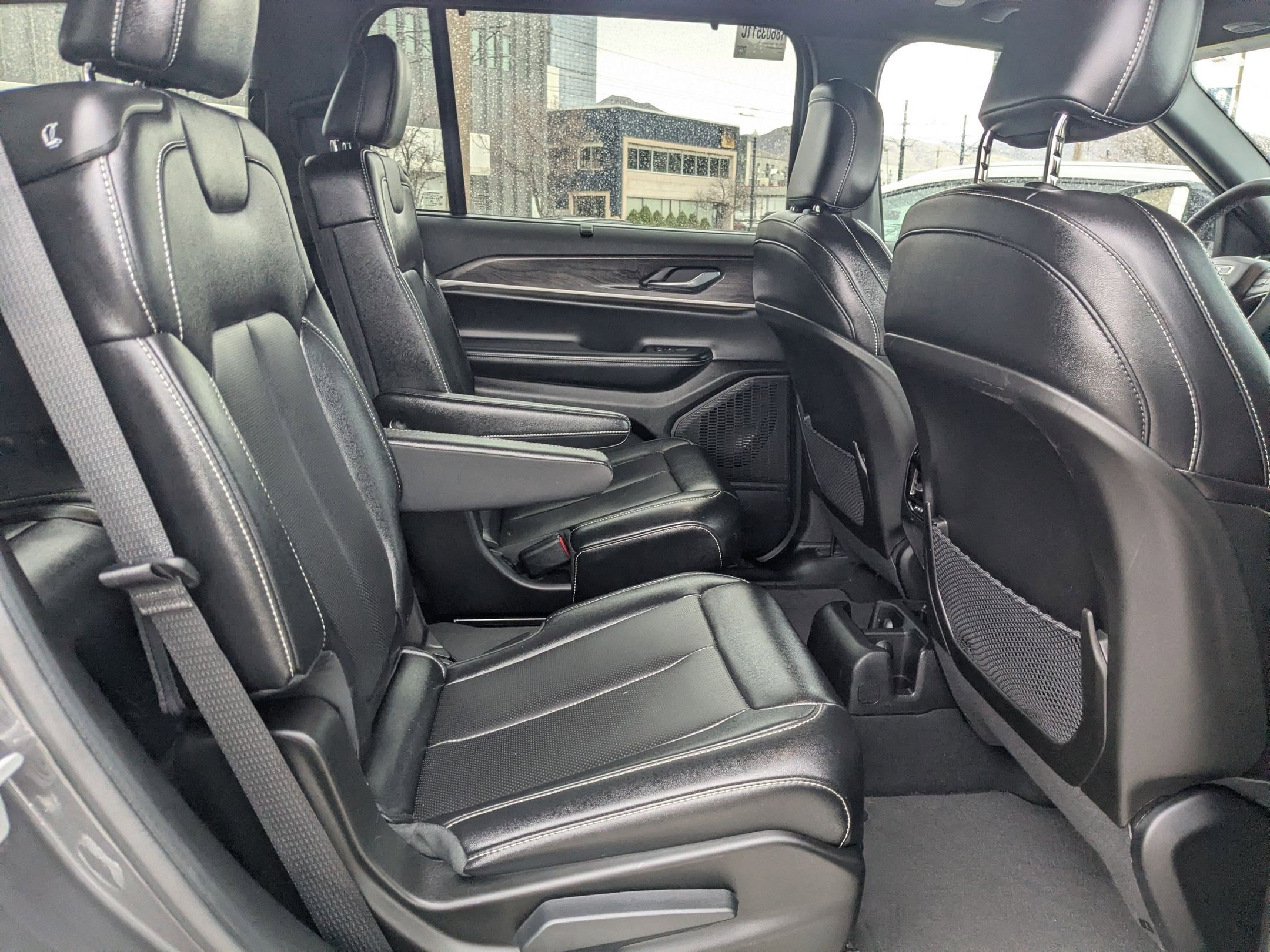 Used 2024 Jeep Grand Cherokee L Limited w/ Luxury Tech Group II image 31