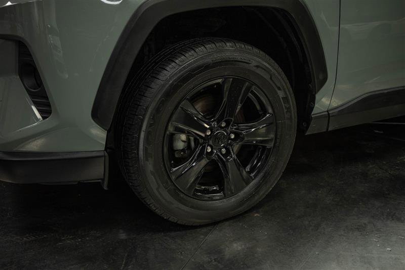 Used 2021 Toyota RAV4 XLE image 4