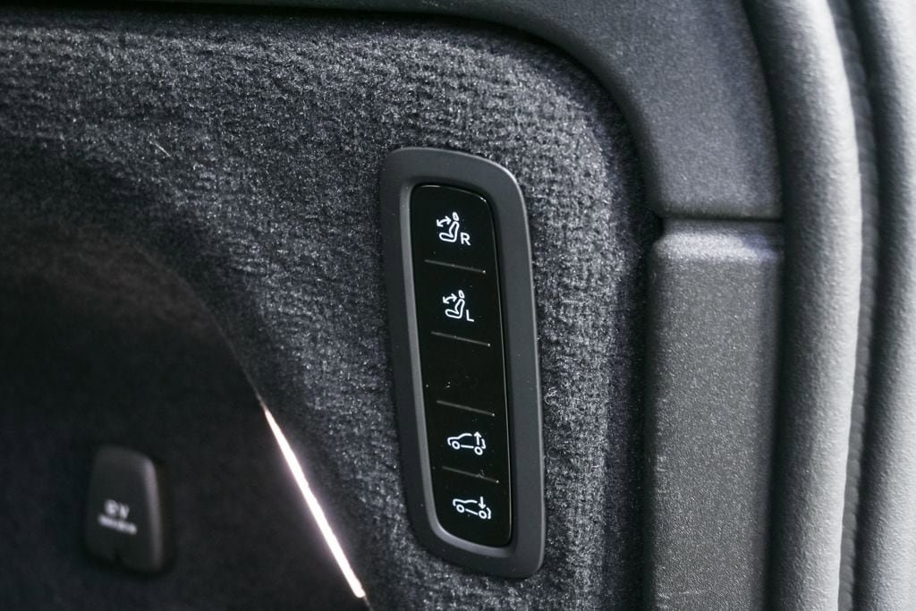 Certified 2025 Volvo EX90 Ultra AWD/4WD image 35